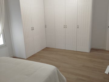 ARMARIO-ESCUADRA-7-PUERTAS-ABATIBLES